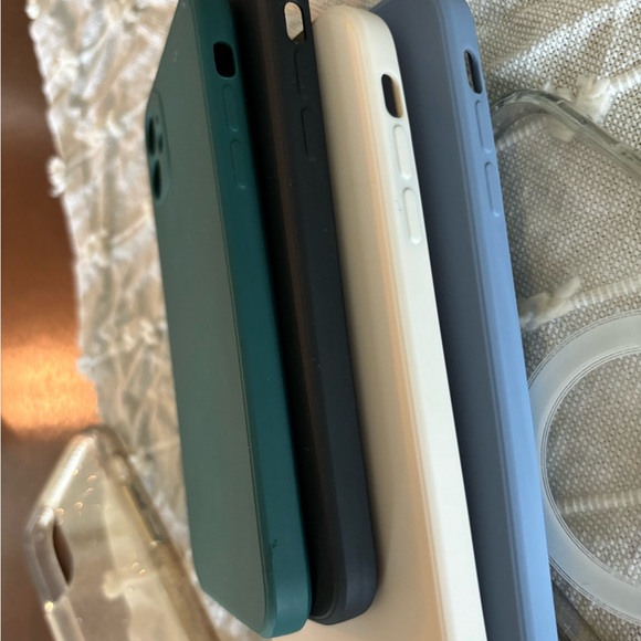 Phone cases - Picture 7 of 12